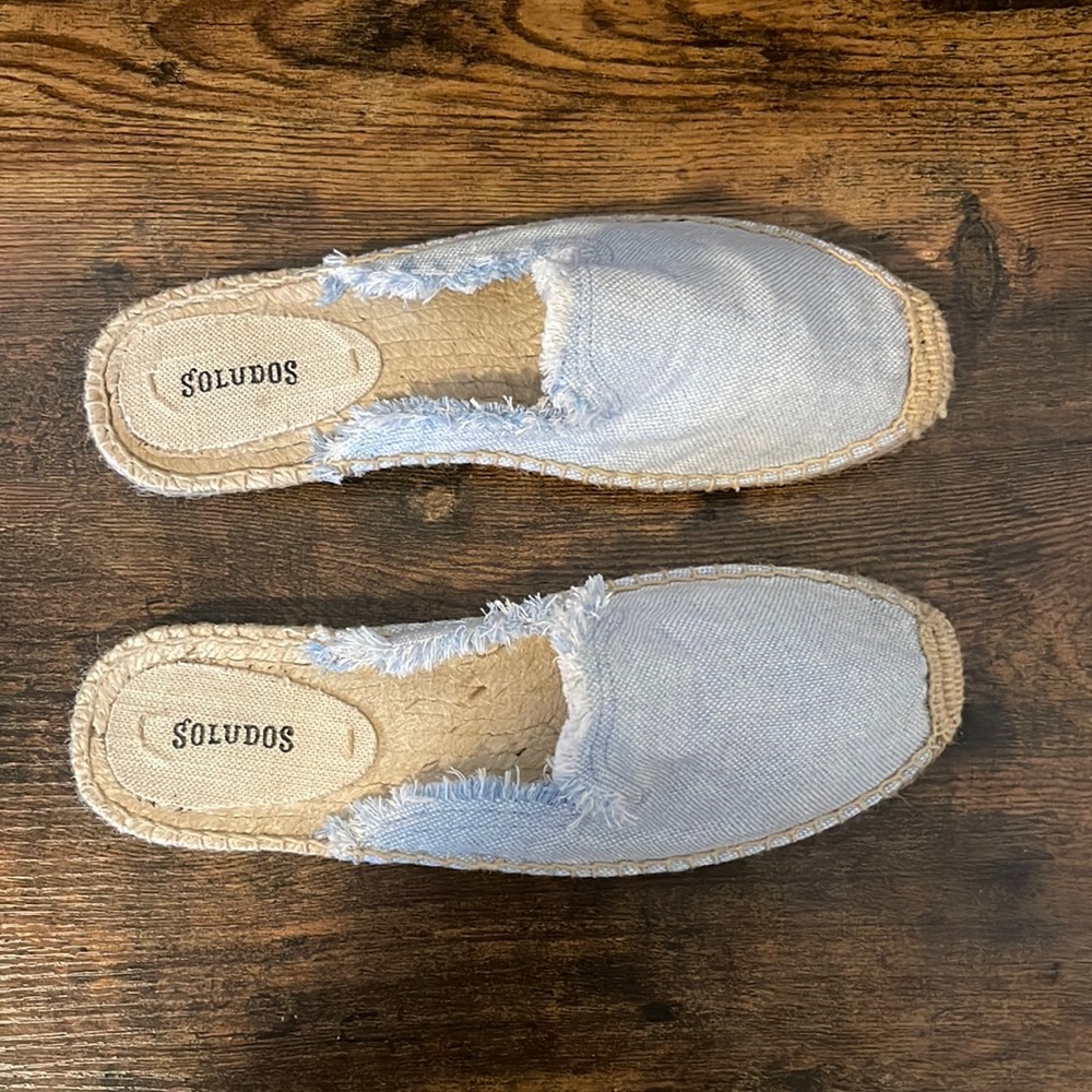 Slide on Soludos